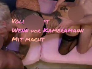 Vicky_Hundt Porno Video: 2 Schwänze für Vicky ;-)