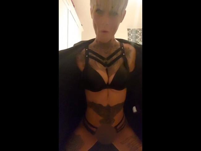 Vicky_Hundt Porno Video: DRINGEND!!! Drehpartner gesucht!